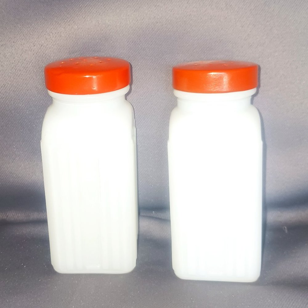Pair of Vintage Milk Glass Salt & Pepper/Spice Shakers with Metal Lids